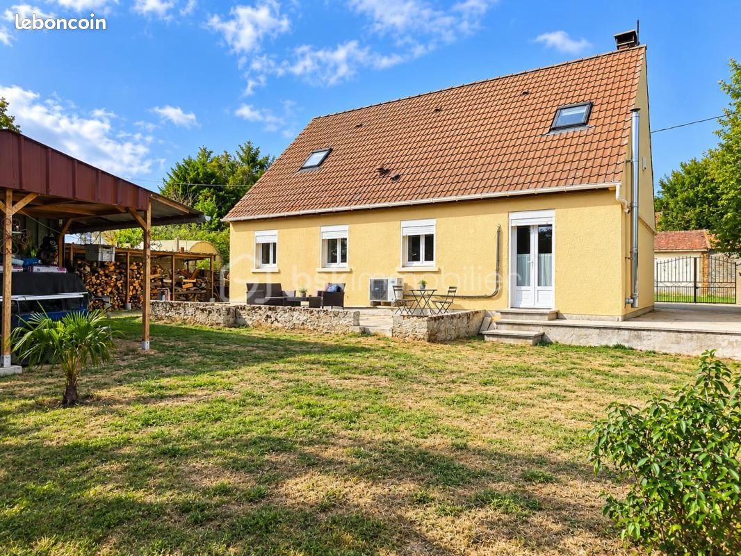 Maison 6 pièces 115 m² · à Saint-Martin-du-Boschet · 115 m² · 220 000 €
