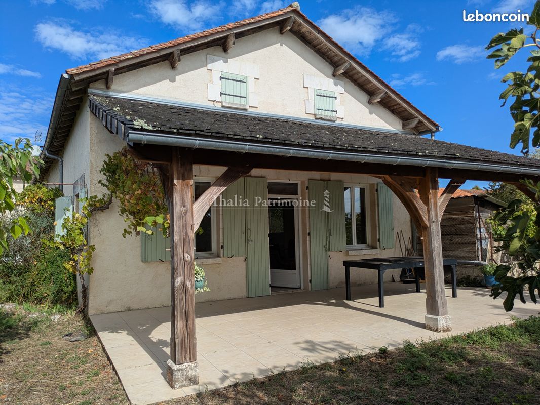Maison 9 pièces 180 m² · à Gout-Rossignol · 180 m² · 233 200 €