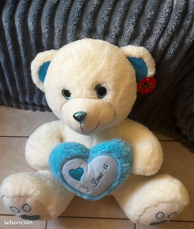 Vend 2 ours en peluche moelleux geantS touts Neufs (image 3)