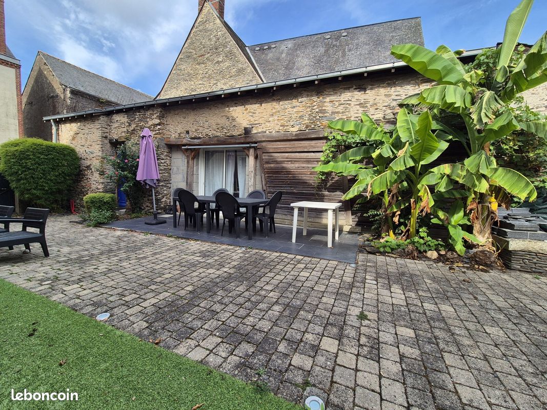 Maison 8 pièces 184 m² · à Candé · 184 m² · 290 000 €