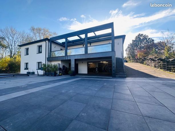 Maison 7 pièces 250 m²