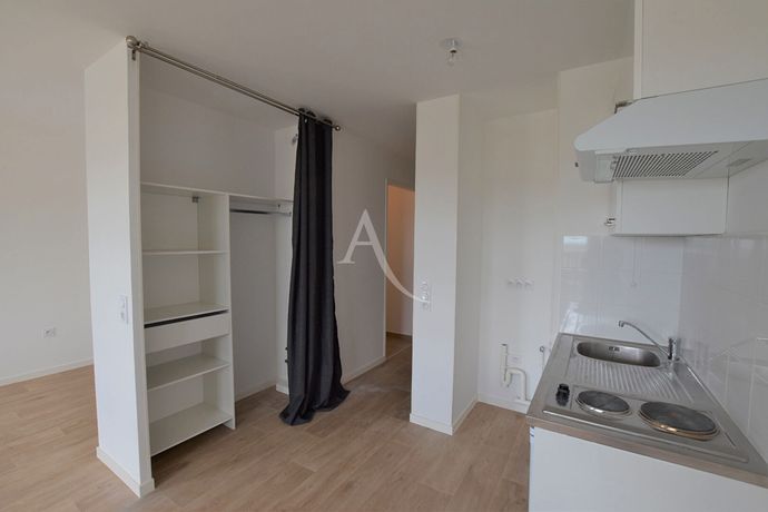 Appartement a louer jouy-le-moutier - 1 pièce(s) - 33 m2 - Surfyn