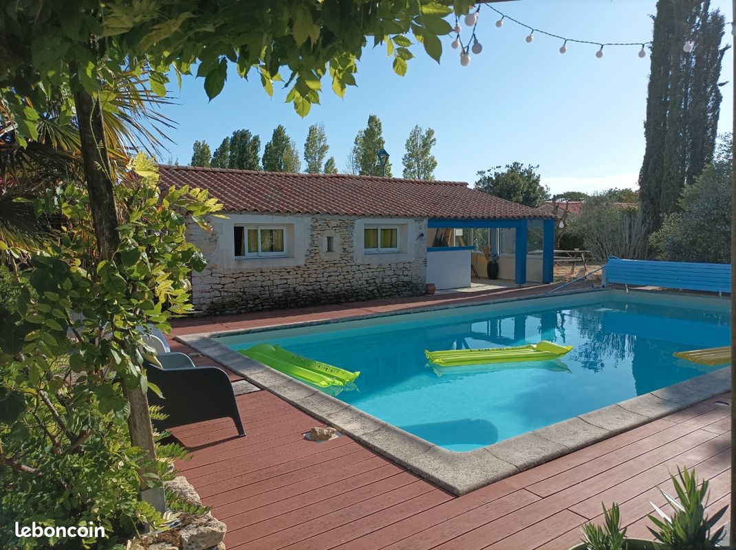 Maison 8 pièces 208 m² · à Marans · 208 m² · 429 900 €