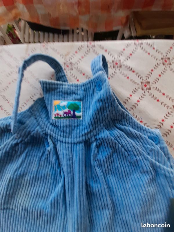À vendre à l'unité layette 18 mois, pantalons et 1 pull laine à donner avec 1achat (image 2)