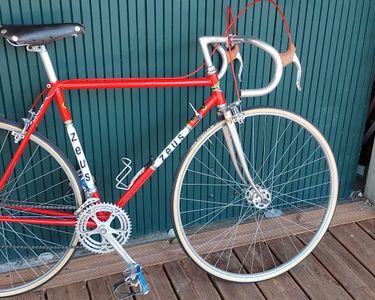 Velo de course ZEUS Vélos