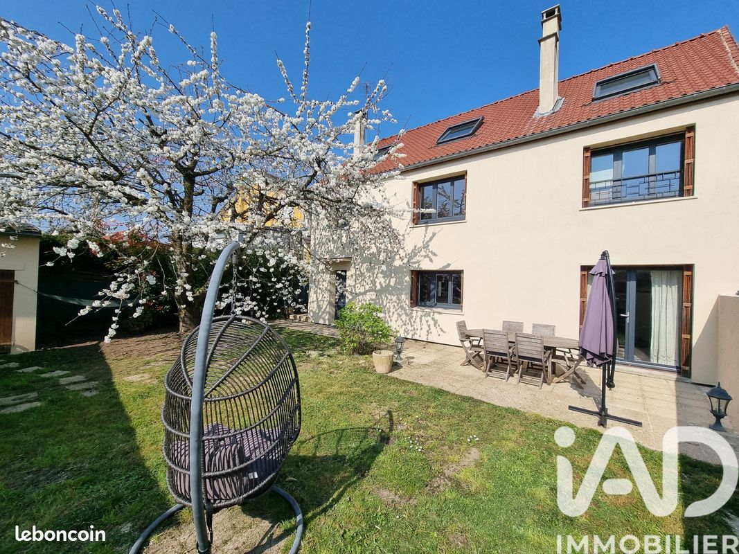 Maison 9 pièces 182 m² · à Sucy-en-Brie · 182 m² · 619 000 €