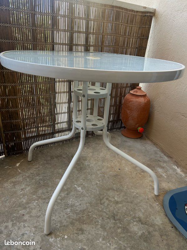 Table de jardin ronde (image 2)