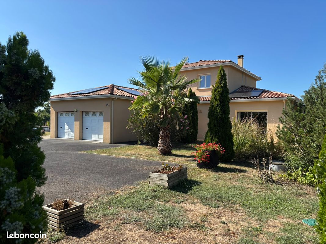 Maison 6 pièces 141 m² · à Sauveterre-de-Guyenne · 141 m² · 315 000 €