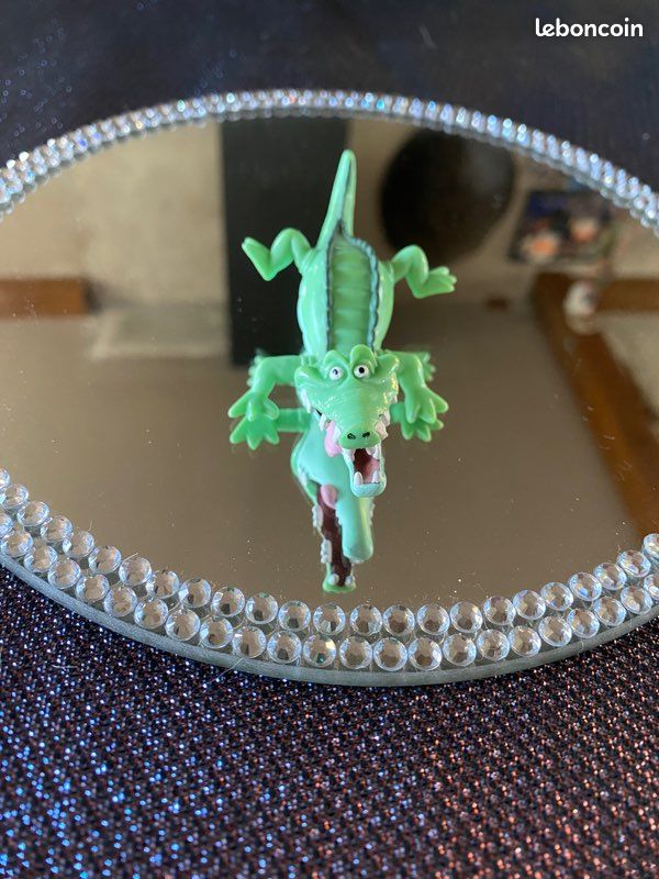 Figurine crocodile peter pan disney (image 1)