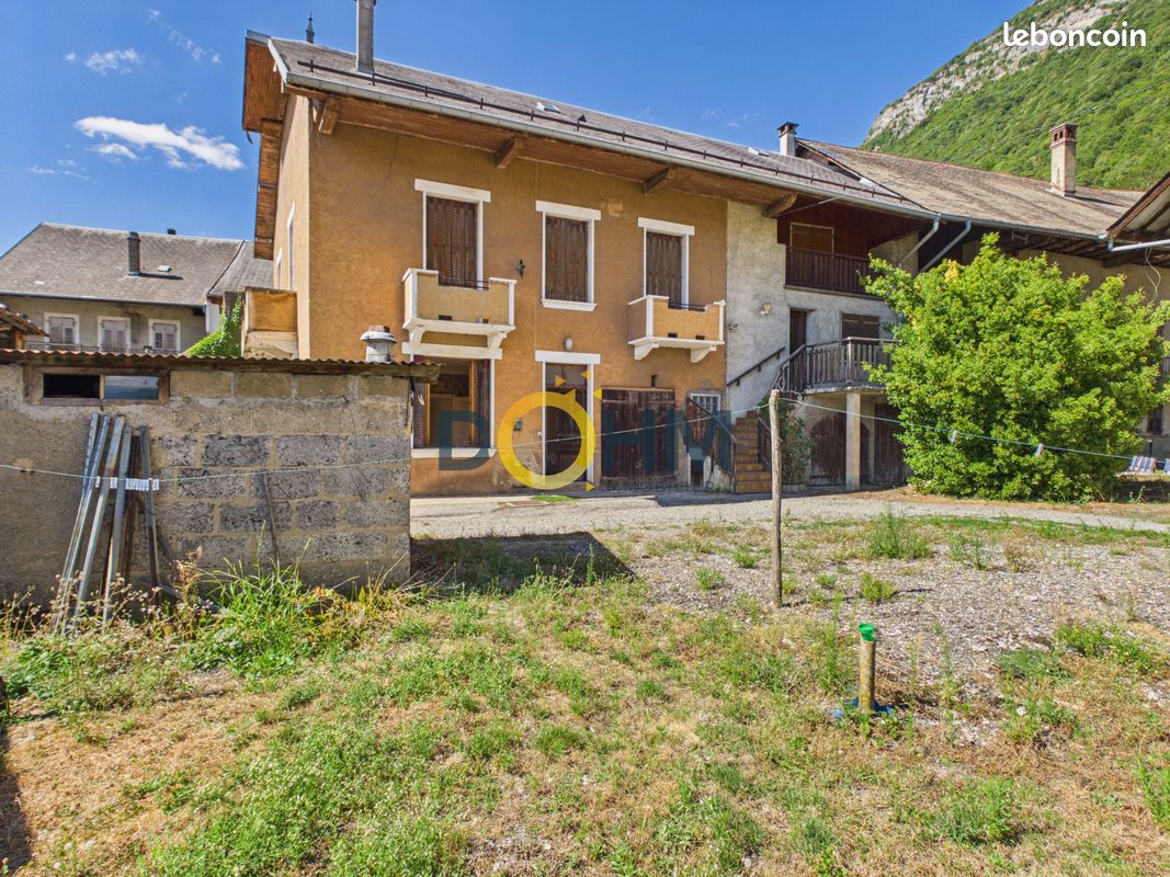 Maison 8 pièces 189 m² · à Chignin · 189 m² · 381 000 €