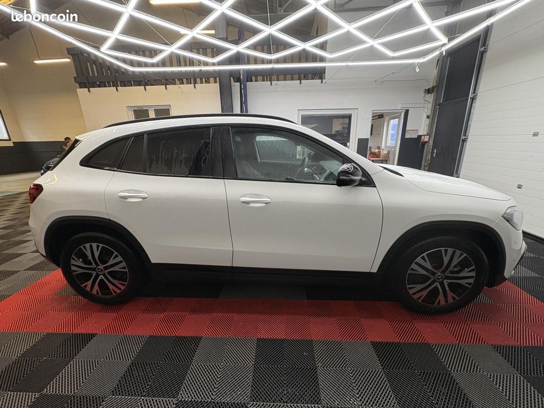 MERCEDES GLA 2.0 200 D 150 PROGRESSIVE LINE 8G-DCT BOITE AUTO / camera / toit panoramique ouvrant (image 22)