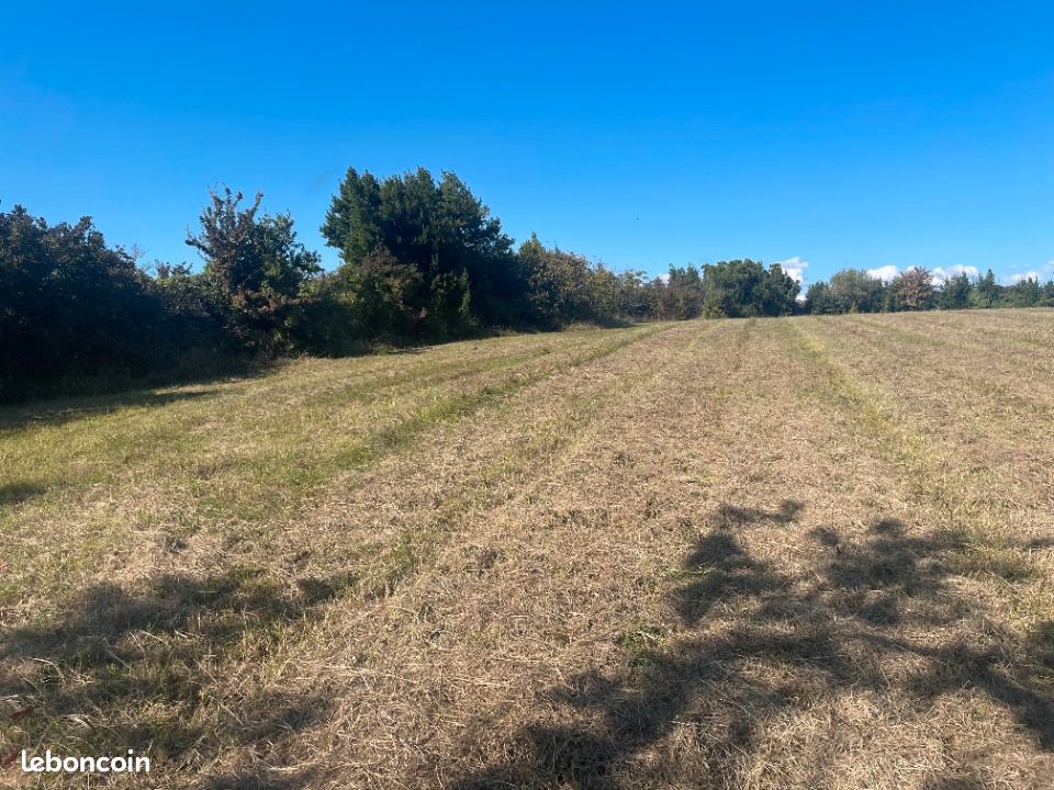 Terrain 850 m² Saint Laurent D Arce · à Saint-Laurent-d'Arce · 45 000 €