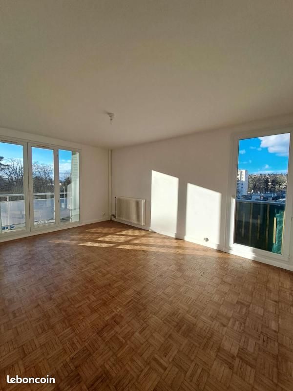 Appartement 4 pièces 74 m² · à Bourgoin-Jallieu · 74 m² · 760 €/mois
