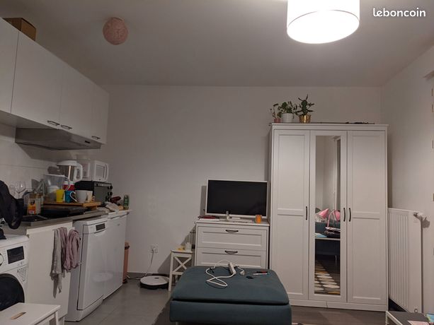 Studio 1 pièce 27 m²
