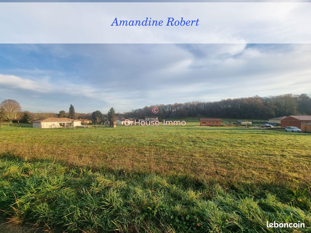 Terrain 1262 m² · à Lalinde · 1 262 m² · 26 500 €