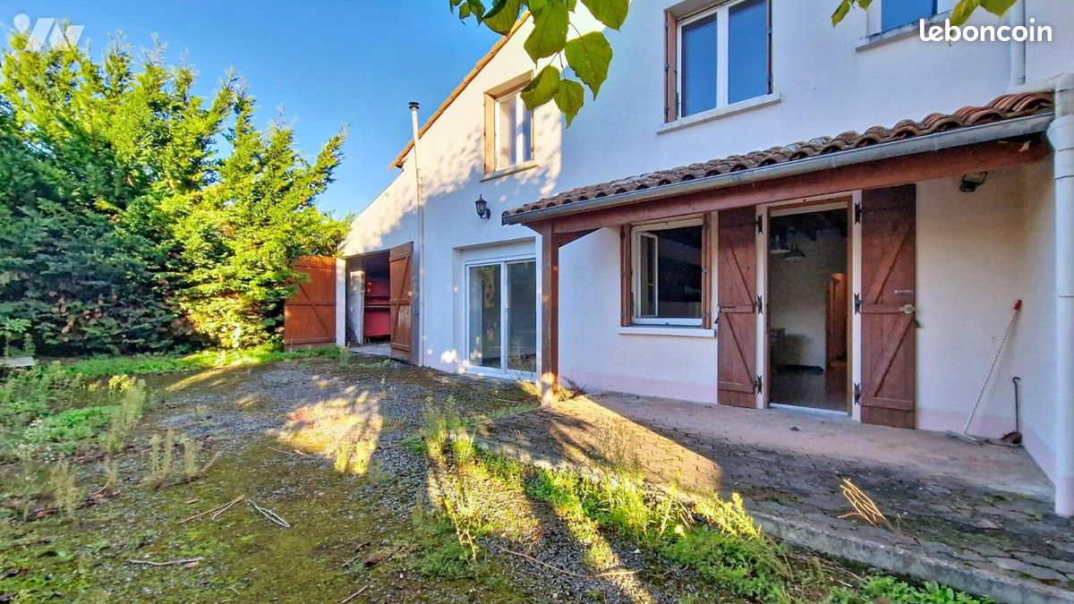 Maison 6 pièces 169 m² · à Juscorps · 169 m² · 148 500 €