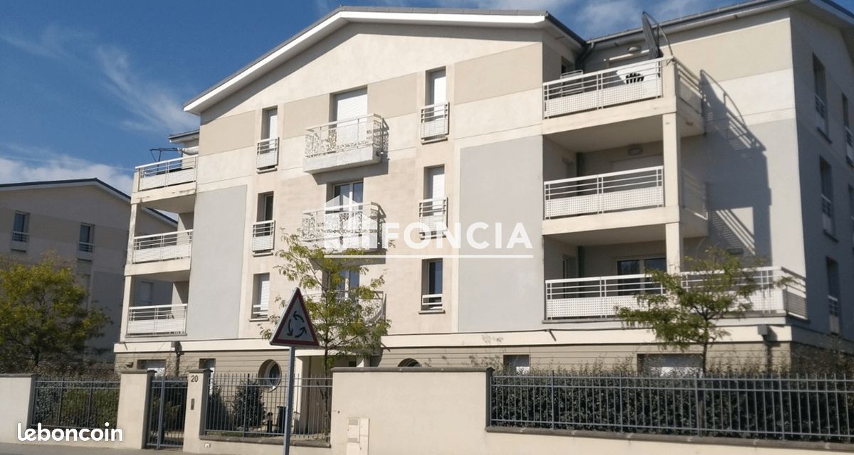 Appartement 2 pièces 58 m² · à Trappes · 58 m² · 1 021 €