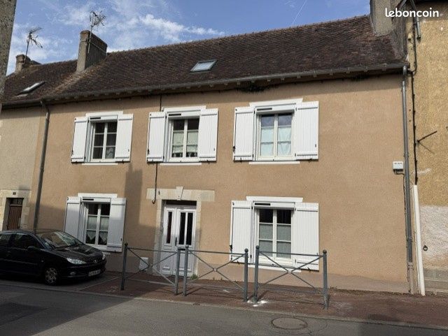 Maison 9 pièces 275 m² · à Montmorillon · 275 m² · 228 000 €