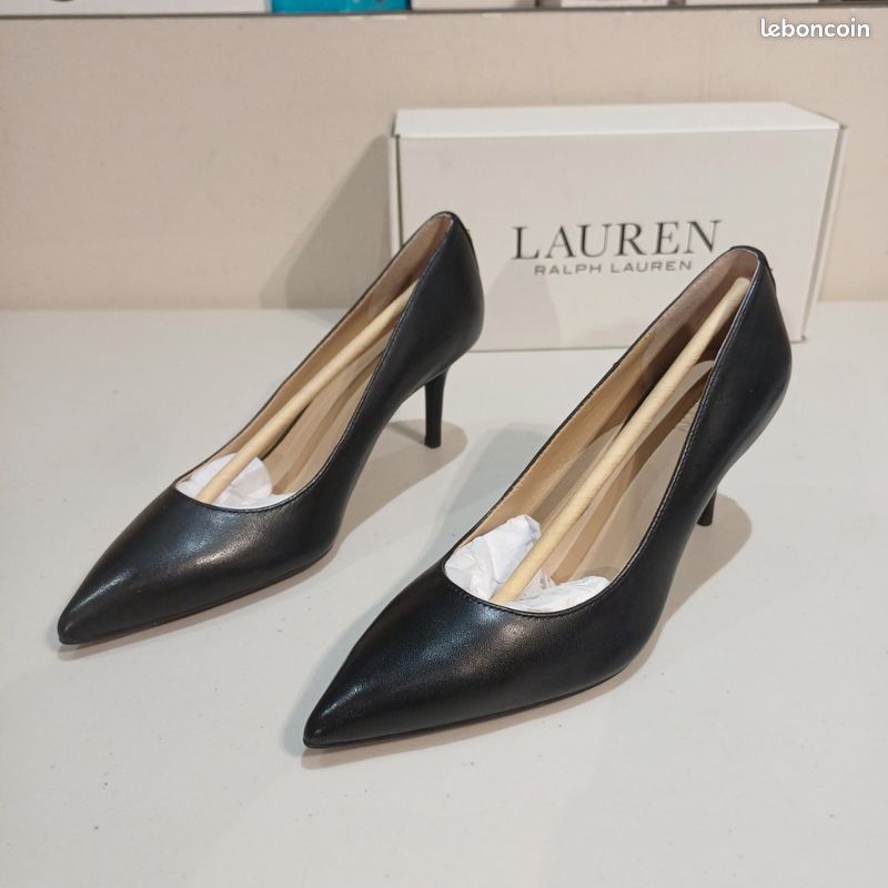 Escarpins neufs en cuir argenté marque Corine modèle Cuanto taille 38 (pa