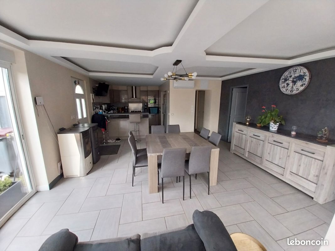Maison 9 pièces 144 m² · à Montigny-en-Gohelle · 144 m² · 190 000 €