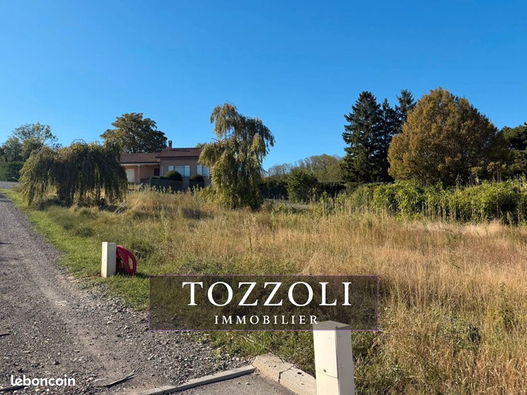 Terrain 754 m² · à Saint-Prim · 754 m² · 167 000 €