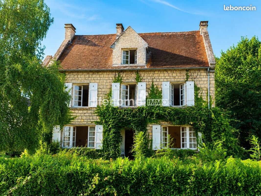 Maison 8 pièces 179 m² · à Thue Et Mue · 179 m² · 381 000 €
