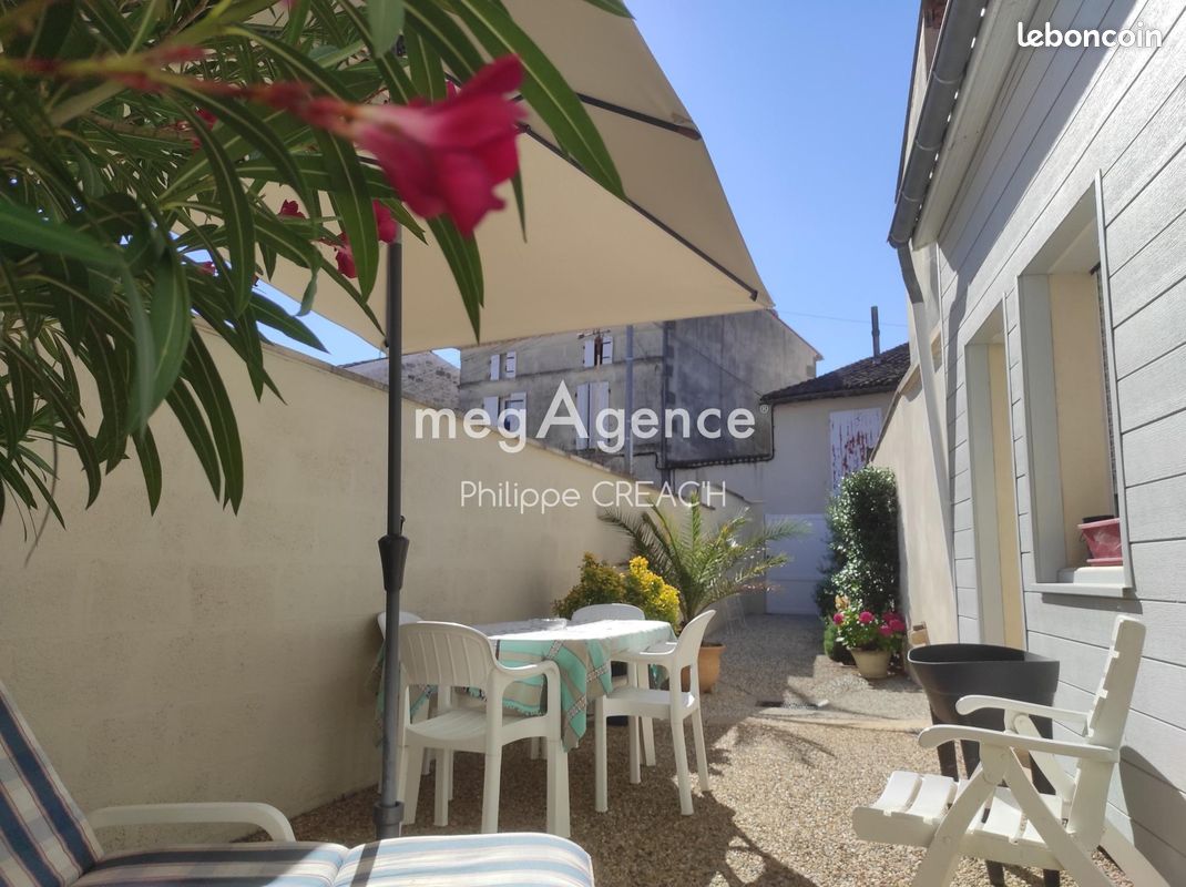 Maison 7 pièces 164 m² · à Saint-Jean-d'Angély · 164 m² · 218 000 €