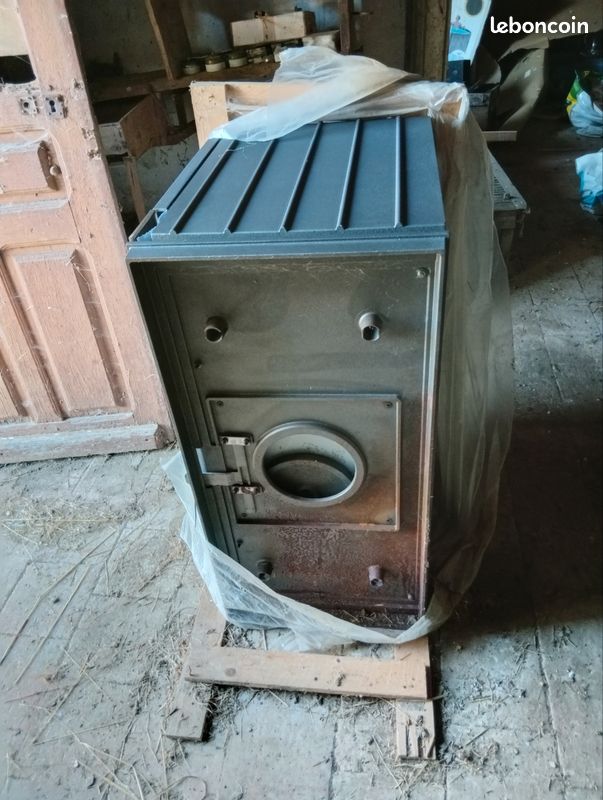 Poêle à bois fonte 12 Kw (image 3)