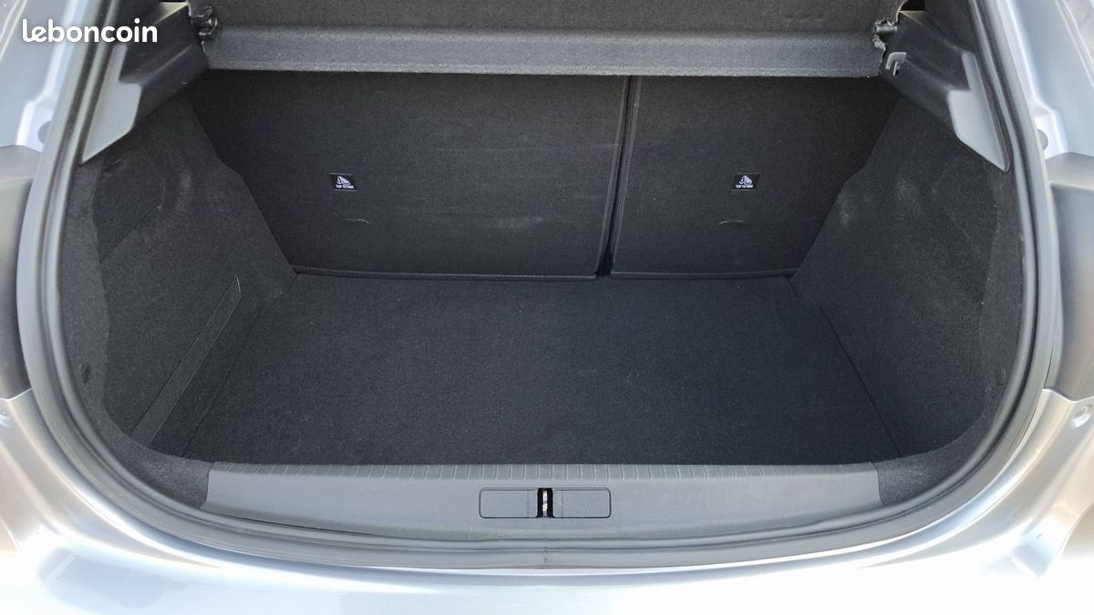 Peugeot 208 1.2 PureTech 100 Active (image 14)