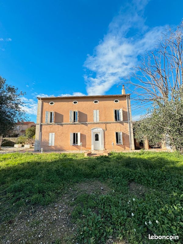 Maison 6 pièces 153 m² · à La Farlède · 153 m² · 499 000 €