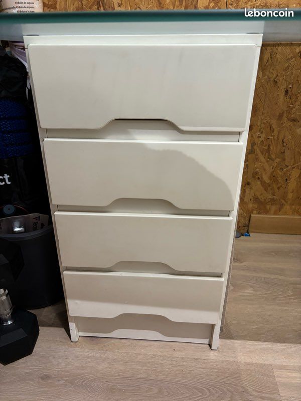 Bureau (image 6)