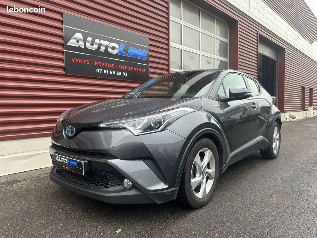 TOYOTA C-HR HYBRIDE PRO RC18 Dynamic Busines/Entretien complet/Garantie 12 mois (image 1)