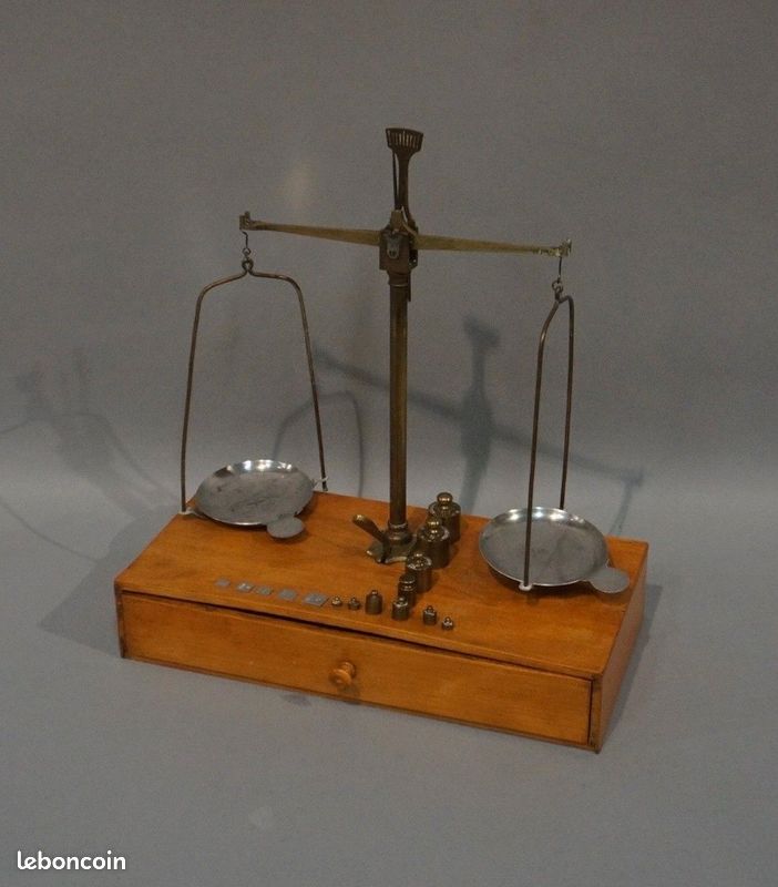 Balance à trébuchet (image 1)