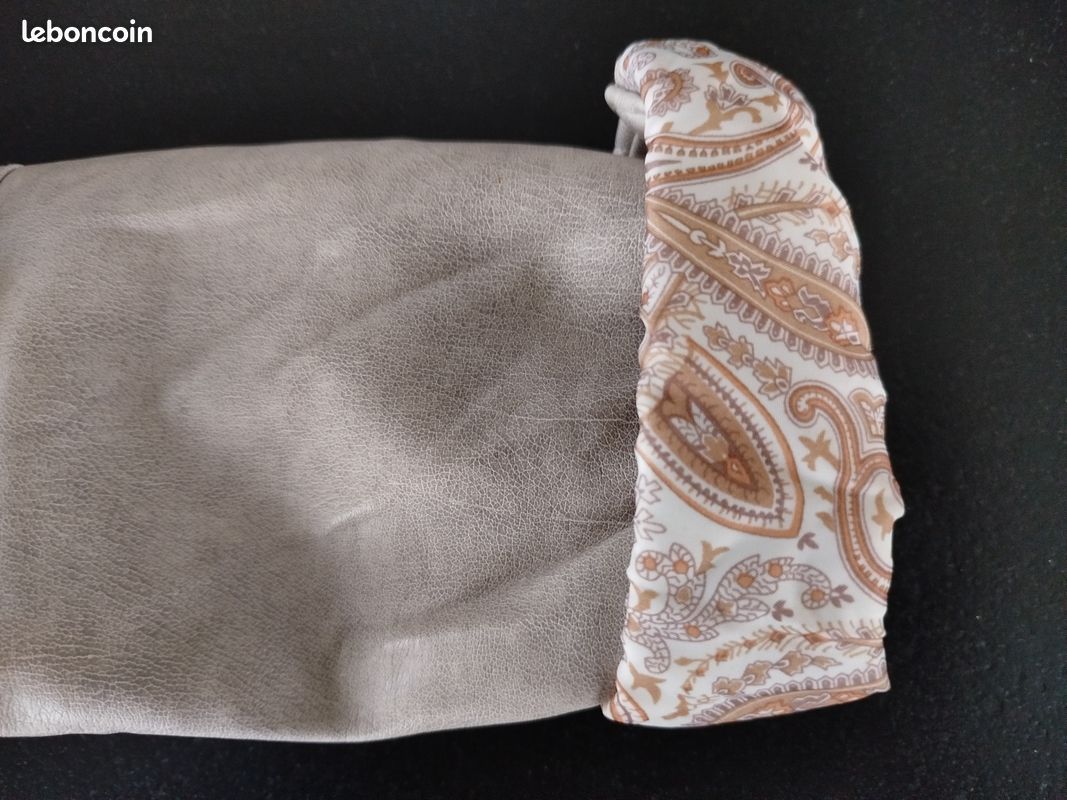 Veste perfecto en simili cuir beige doublure motif cachemire paisley en très bon état (image 6)
