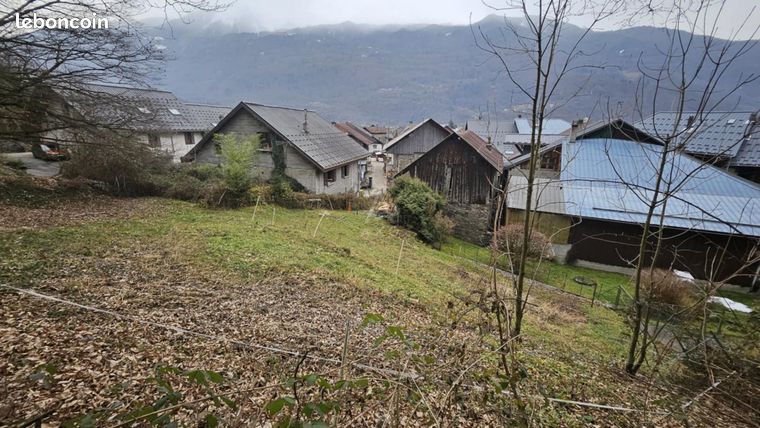 Terrain 298 m² LA BATHIE