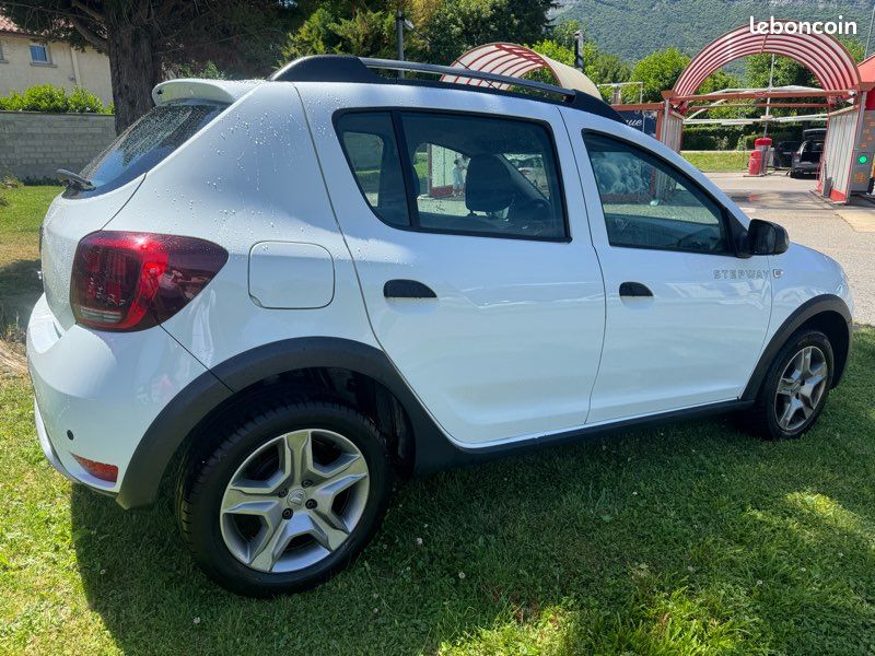 DACIA SANDERO STEPWAY 1.5 DCI 90cv 08/2017 144000 KMS 6990 EUROS (image 3)