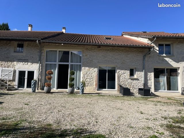 Maison 6 pièces 160 m² · à Saint-Martin-du-Mont · 160 m² · 221 000 €
