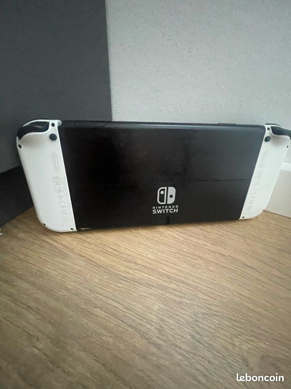 Switch OLED (image 2)