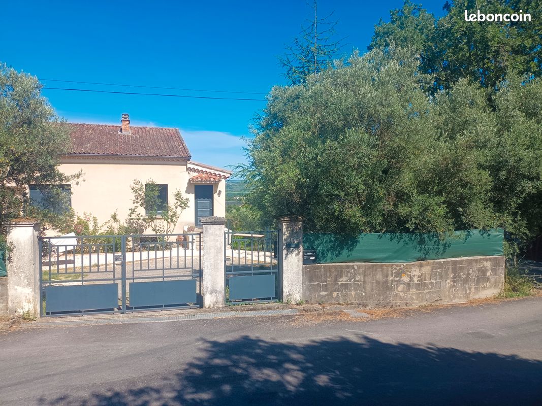 Maison 7 pièces 160 m² · à Saint-Étienne-de-Fontbellon · 160 m² · 269 000 €