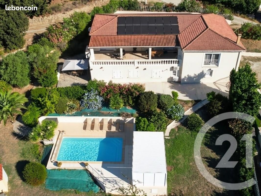 Maison 9 pièces 216 m² · à Pietralba · 216 m² · 580 000 €