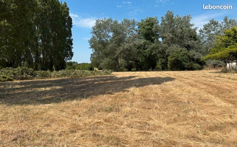 Terrain 2162 m² · à Générac · 57 000 €