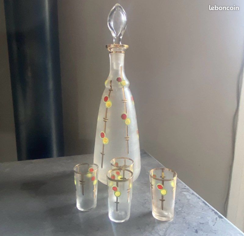 Carafe emaillee verre irise epoque art nouveau + 4 verres (image 1)