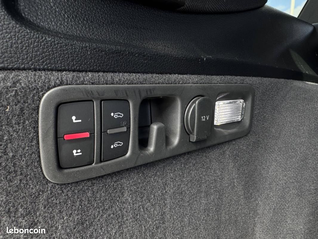 Audi e-tron Q7 3.0 V6 TDI 373 AVUS CROCHET CAM 360 BVA (image 16)