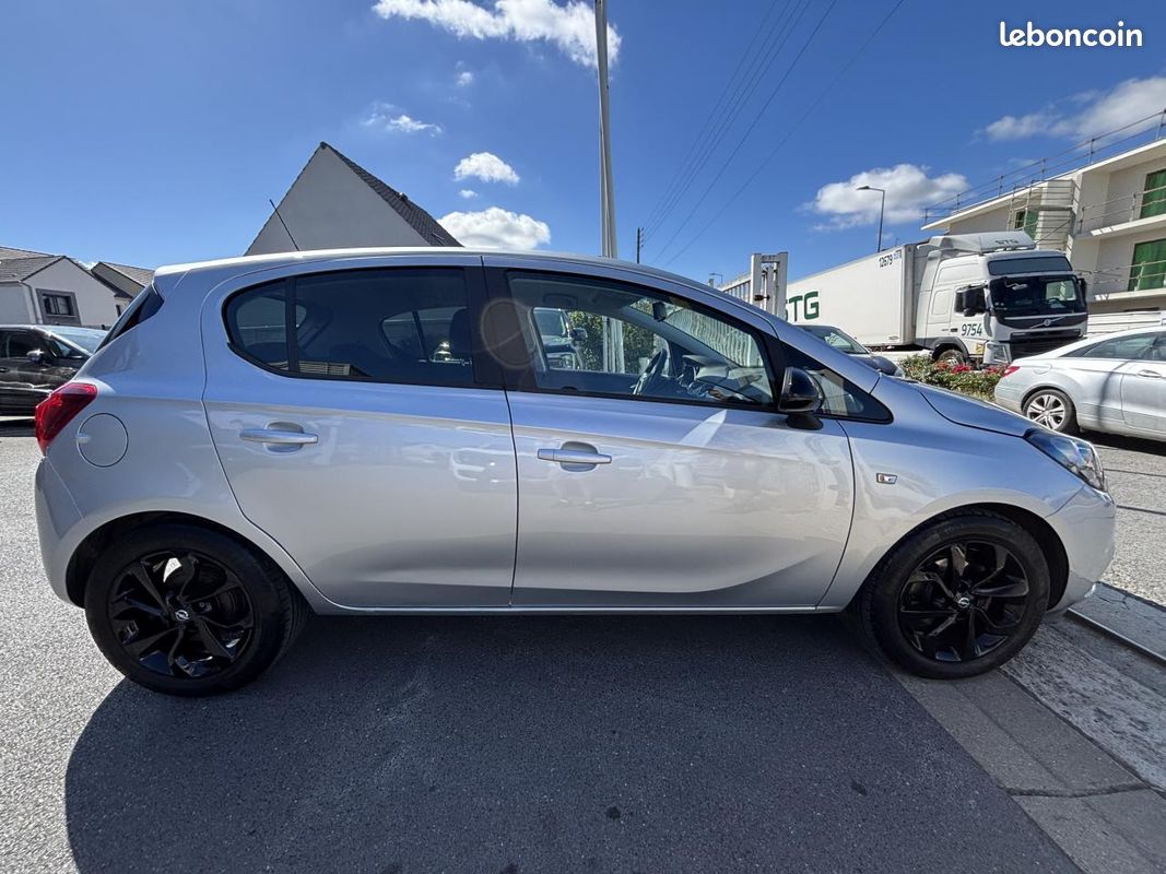OPEL CORSA 1.2 70ch Black Edition (image 4)