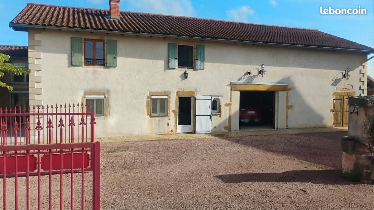 Maison 8 pièces 202 m² · à Ligny-en-Brionnais · 202 m² · 295 000 €
