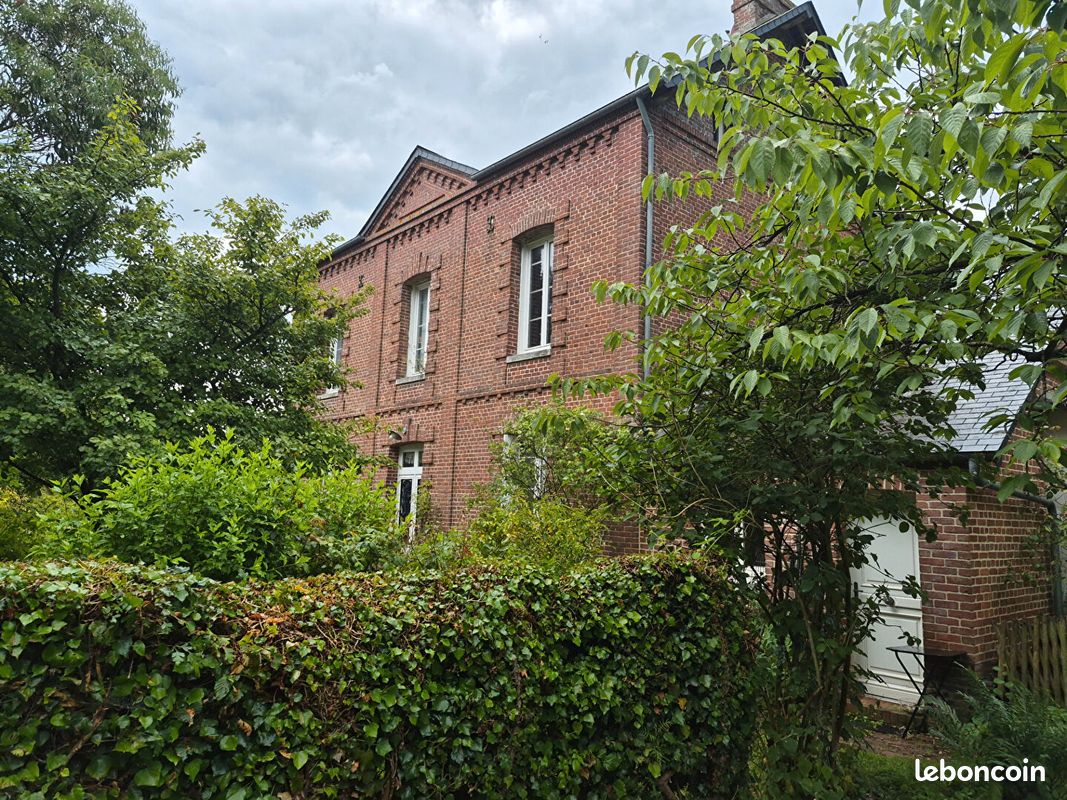 Maison 11 pièces 220 m² · à Yerville · 220 m² · 339 000 €
