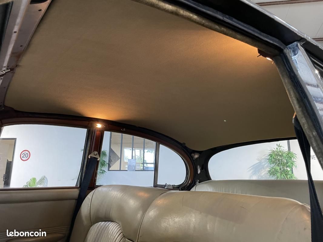 Jaguar 420 4.2 VERT ANGLAIS -BOITE MANUELLE- (image 10)