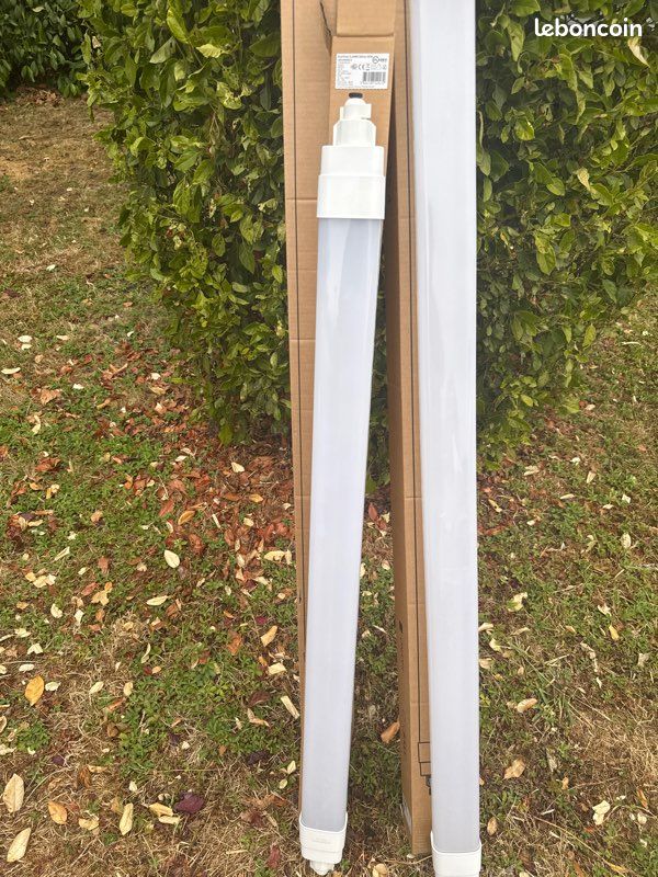 Réglette led 4000k Everpark Clareo 120cm (image 1)