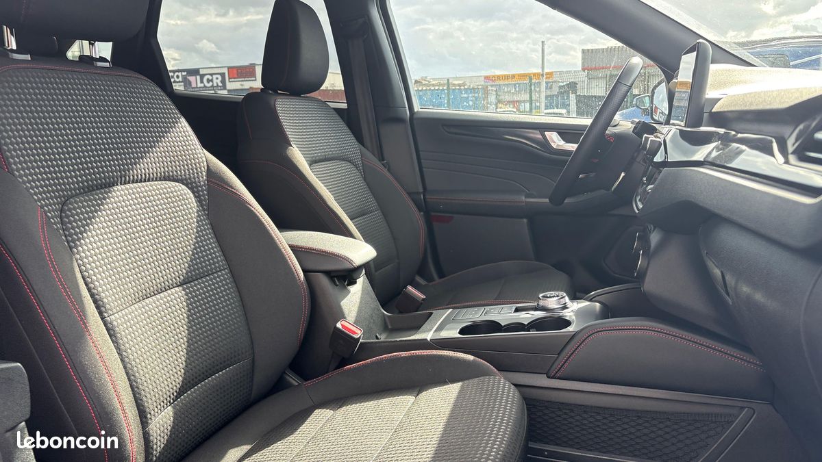 FORD Kuga 2.5 Duratec 225 ch PHEV Powershift ST-Line (image 16)