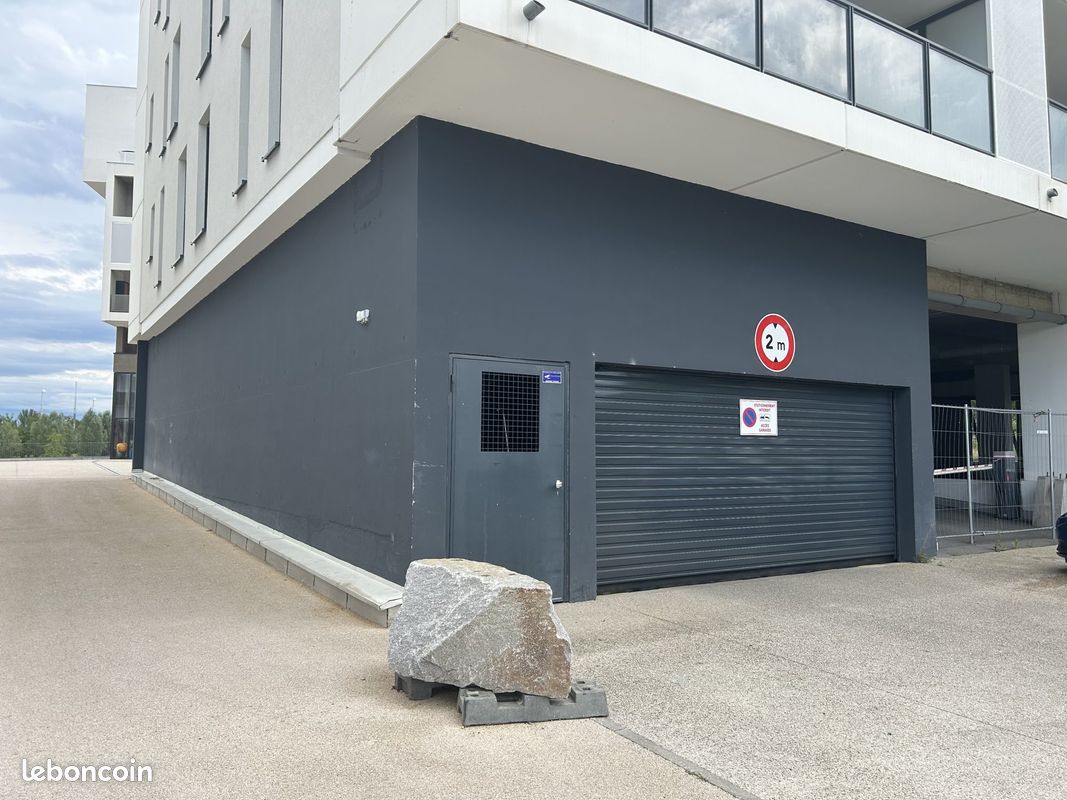 Parking 12 m² · à Illkirch-Graffenstaden · 12 m² · 19 000 €